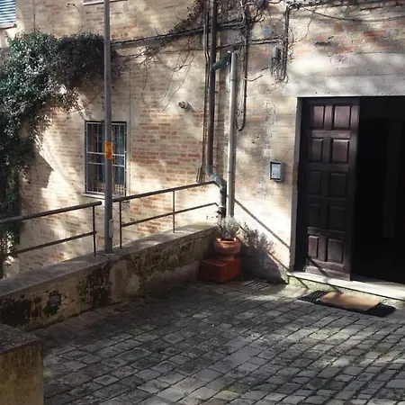 Per Vacanze In Palazzina D'epoca,